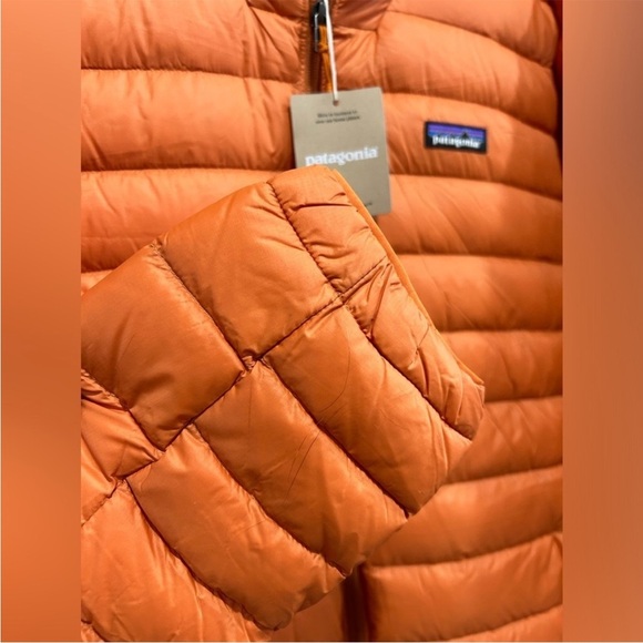 Patagonia Men's XL Down Sweater Redtail Rust Orange Red Puffer Jacket NWT Cold - Picture 6 of 10